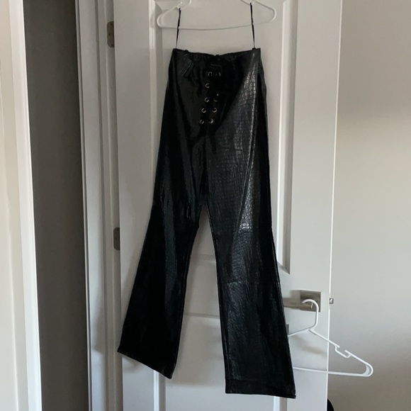 Embossed Jagger&stone faux leather pants. US 6. Sold- out online. NWT - Picture 3 of 3